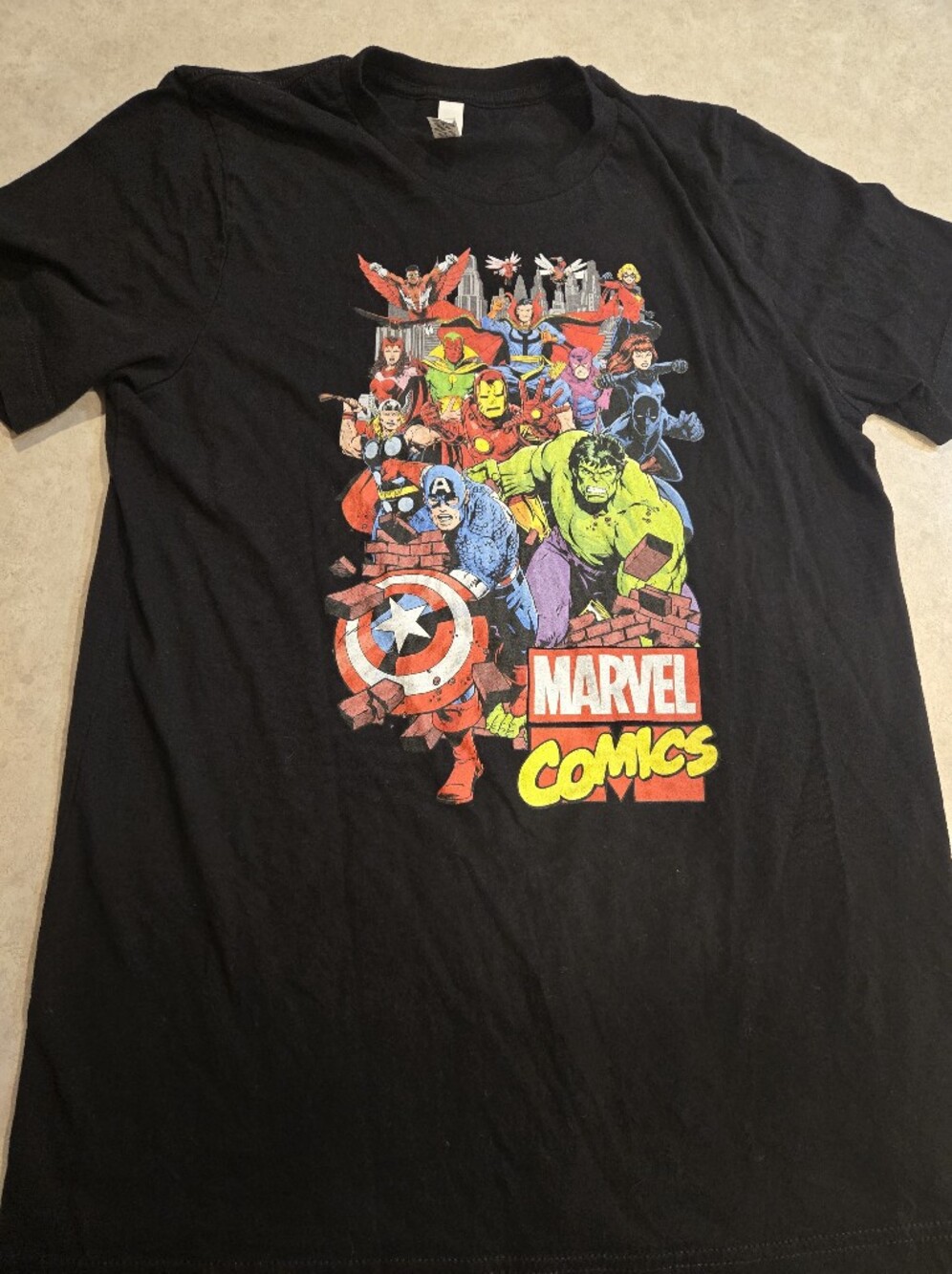 Marvel Comics T-Shirt Medium